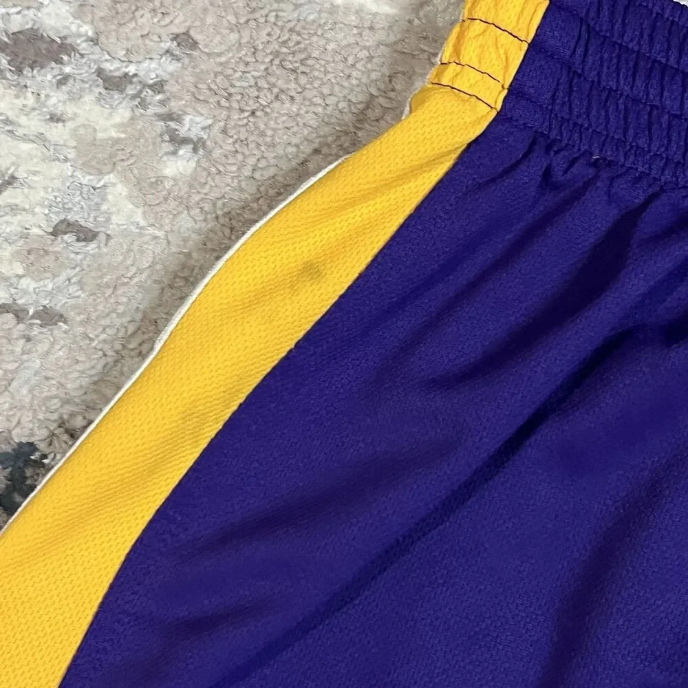 Los Angeles Lakers Basketball Shorts Men's Size Small NBA Adidas Vintage Playoff